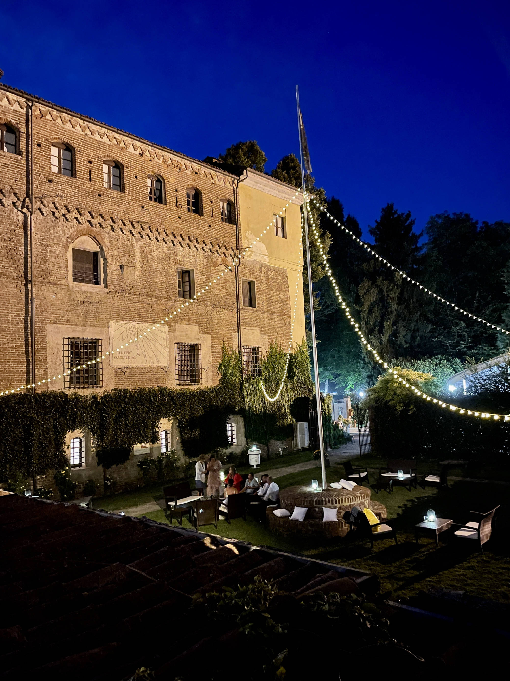 Richiedi un preventivo per il tuo matrimonio  Castello Banchetto Matrimonio Grugliasco